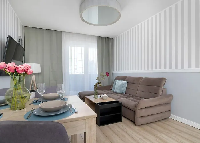 Bright & Modern With Balcony And Parking By Renters